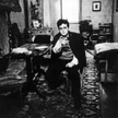 Zbigniew Cybulski na planie filmu „Jak być kochaną”, 1963.