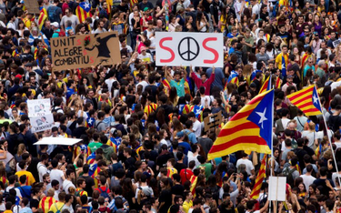 Demonstracja zwolenników niepodległości Katalonii w Barcelonie