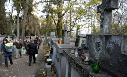 Zasady działania cmentarzy i dopuszczalne formy pochówków reguluje ustawa z lat 50. poprzedniego stu