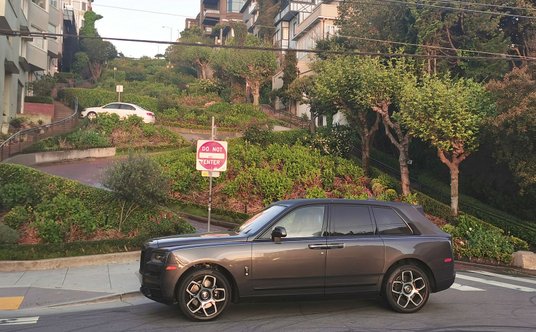Słynna Lombard Street