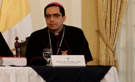 Arcybiskup San Salvador José Luis Escobar Alas