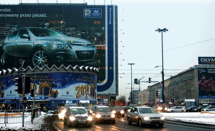 Do połowy 2011 roku wielkie reklamy mają zniknąć z budynków
