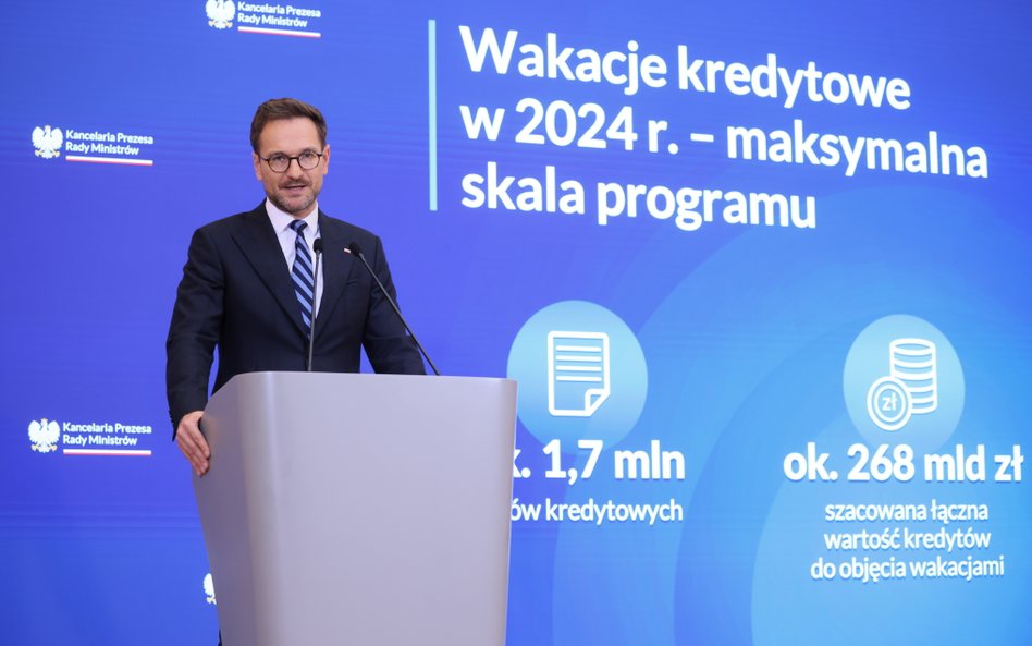 Minister rozwoju i technologii Waldemar Buda na konferencji prasowej po posiedzeniu rządu