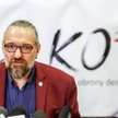 Sondaż: KOD i opozycja wygrywają z PiS
