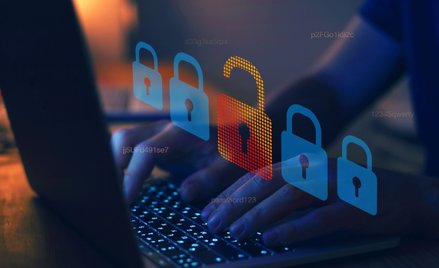 W ostatnim roku niemal co druga placówka handlowa doświadczyła prób wymuszenia cyber okupu.