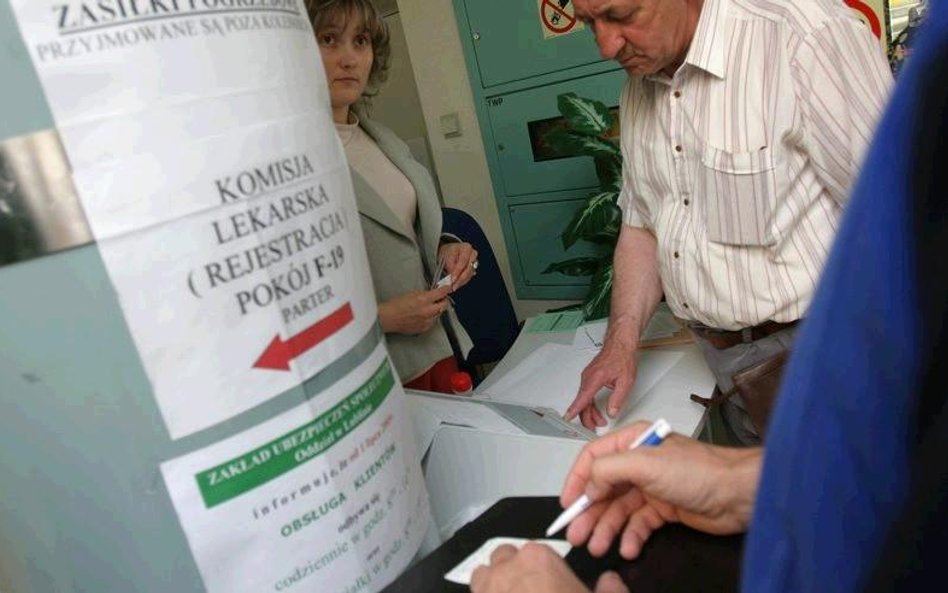 Z danych ZUS wynika, że najwięcej osób na świadczeniach przedemerytalnych przybyło w województwach, 