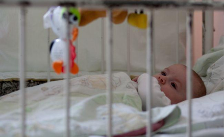Ośrodek adopcyjny nie może zapewniać, że dziecko pochodzi ze zdrowej rodziny, jeśli nie zebrał danyc