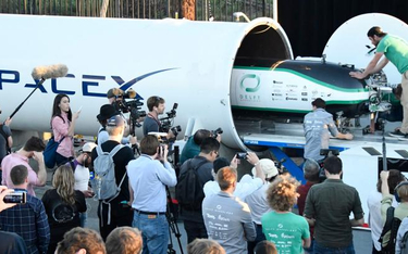 Hyperloop zrewolucjonizuje transport, będzie szybszy od samolotu.