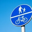 Te znaki dotyczą pieszych i rowerzystów. Nie wszyscy znają ich znaczenie