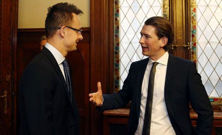 Węgierski MSZ Peter Szijjarto i kanclerz Austrii Sebastian Kurz