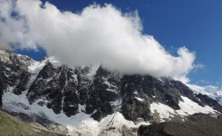Wylądowali samolotem na Mont Blanc. Grozi im 38 euro kary