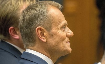 Tusk o Kaczyńskim: Ma pełnię władzy, a za nic nie odpowiada