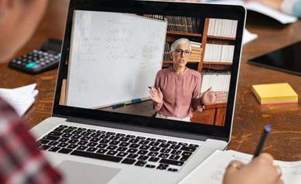 Gminy dostaną 180 milionów złotych na laptopy dla uczniów i nauczycieli