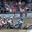 Faworyt gorzowskich kibiców Bartosz Zmarzlik (kask niebieski) zajął czwarte miejsce
