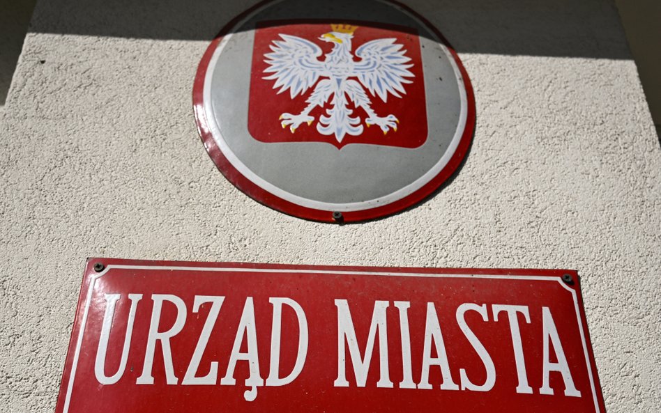 Burmistrz może „zajrzeć” w pensje pracowników podległego mu zakładu budżetowego