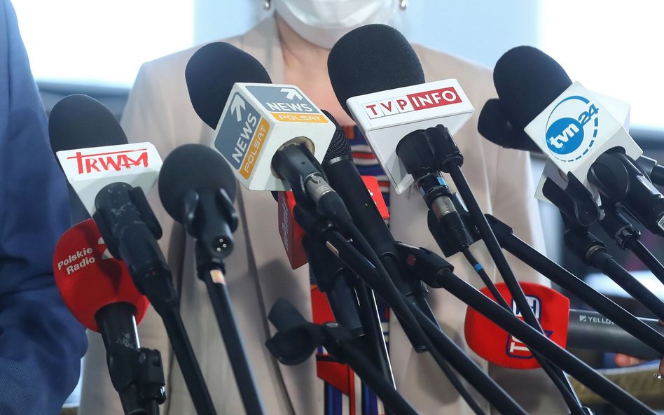 Sondaż: Zdecydowana większość Polaków negatywnie o "lex TVN"