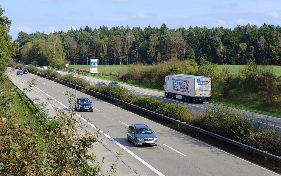 Przerzuty i kabotaż ratują polskich przewoźników