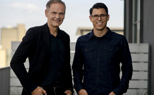 Olivera Blume, dyrektor generalny Volkswagen Group i RJ Scaringe, założyciel i dyrektor generalny ma