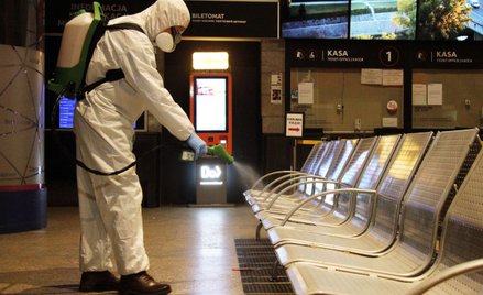 Polonus walczy z koronawirusem