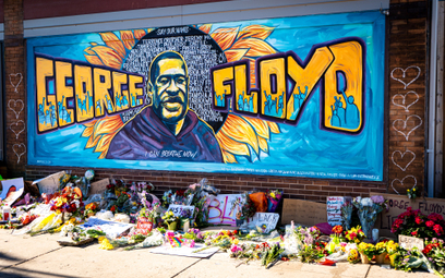 Śmierć George'a Floyda wywołała gwałtowne protesty w ponad 100 amerykańskich miastach.