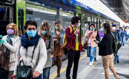 Liczba zakażonych spadła we Włoszech poniżej 100 tys.