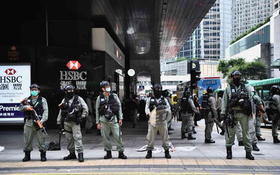 Protesty w Hongkongu. Policja użyła gazu pieprzowego