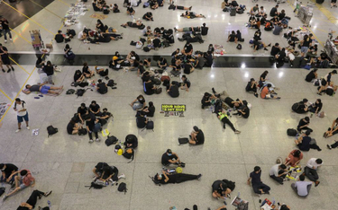 Hongkong: Lotnisko działa, protesty przeniosą się do szpitali