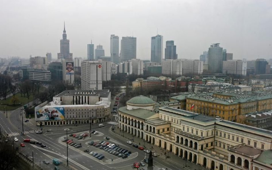 Warszawskie place z założenia stanowić miały miejsce spotkań mieszkańców