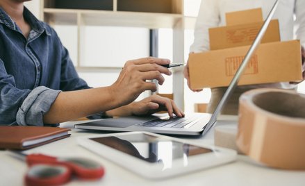 Sejm uchwalił zmiany w systemie VAT od handlu przez internet
