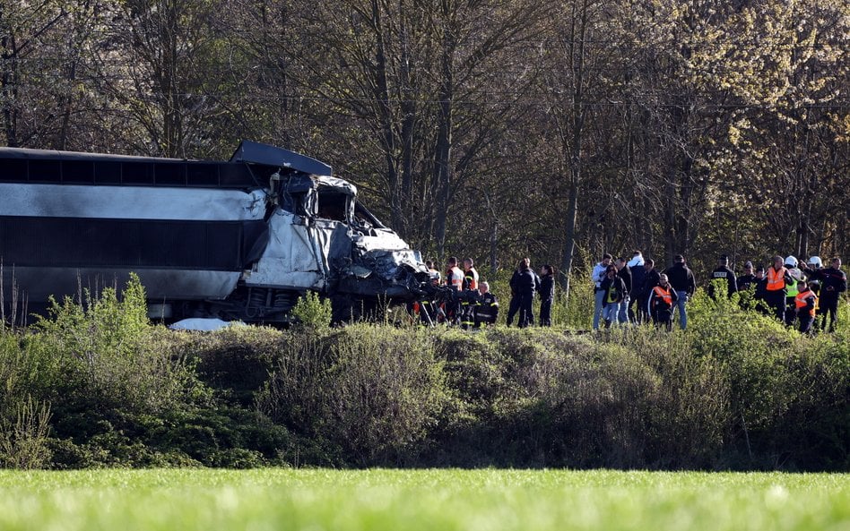 Wypadek na przejeździe kolejowym we Francji. Zarzut zabójstwa dla polskiego kierowcy