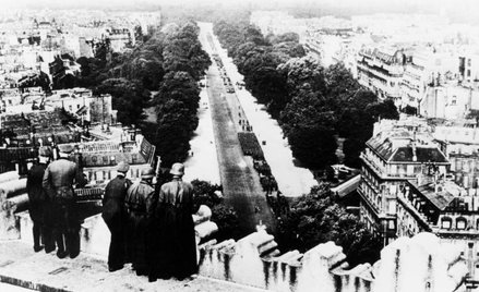 Roman Czerniawski przekonał aliancki wywiad, że 14 lipca 1942 r. w Paryżu, korzystając z samochodowe