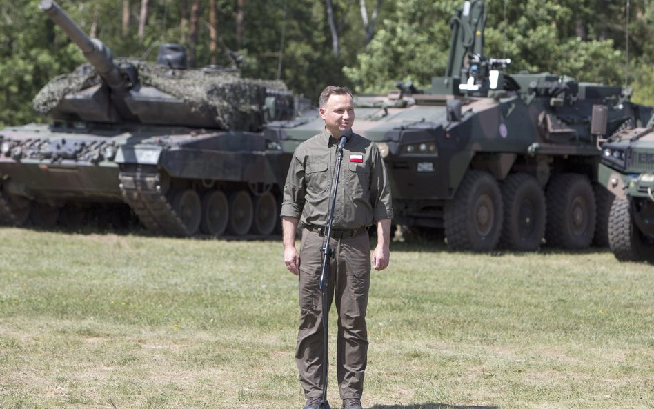 Andrzej Duda (na zdj. podczas ćwiczeń Dragon-19) zabiega o stałe bazy wojsk sojuszniczych w Polsce