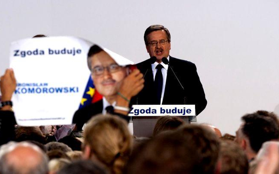 Bronisław Komorowski po ogłoszeniu sondażowych wyników wyborów