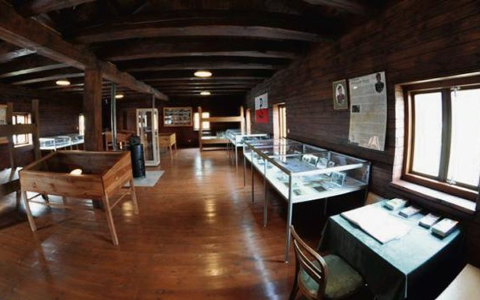 W Parku można obejrzeć np. zrekonstruowane budynki poligonowe.