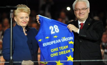 Prezydent Litwy Dalia Grybauskaite i Ivo Josipovic, głowa państwa nowego członka UE - Chorwacji