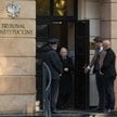 Prezes PiS Jarosław Kaczyński przed siedzibą Trybunału Konstytucyjnego