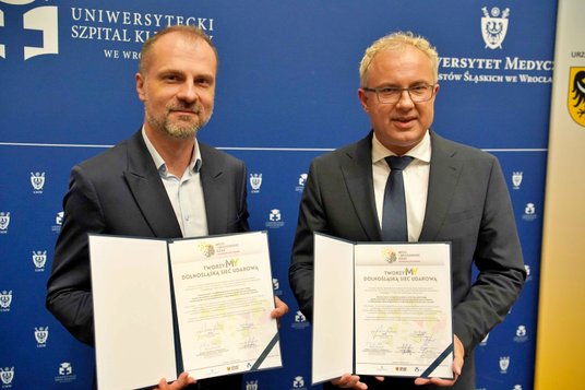 Wśród sygnatariuszy porozumienia w sprawie powołania Dolnośląskiej Sieci Udarowej znaleźli się Jaros