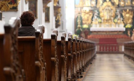 Niemcy: Mniej wiernych, więcej pieniędzy