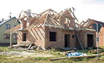 Kiedy ściana obiektu musi być pozbawiona otworów okiennych