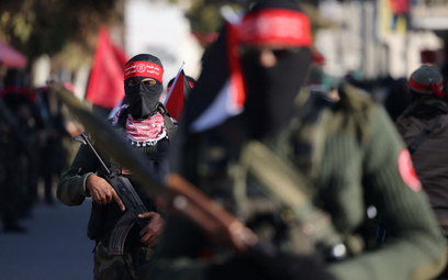 Zamaskowani bojownicy z Demokratycznego Frontu Wyzwolenia Palestyny w Gazie