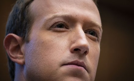 Mark Zuckerberg w ubiegłym roku znajdował się w pierwszej dziesiątce najbogatszych ludzi na świecie.