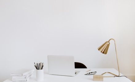 Założenie firmy 437 było możliwe dzięki inwestycji finansowej w wysokości 1000 dolarów wpłaconych pr