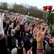 Białoruś: Pogrzeb Romana Bondarenki. Tysiące osób pożegnało demonstranta z Mińska