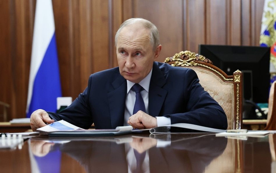 Po wyborach w Rosji, które jeszcze przed ich startem, wygrał Władimir Putin, rodzą się dwa pytania. 