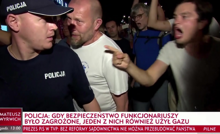 Jeden z protestujących był "jak opętany, oszalały bez mała rzucał się na policjantów" - ocenił Brudz