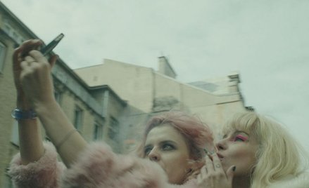 Młoda pisarka szuka sensu życia, ale nie znajduje