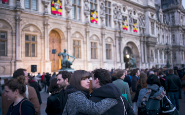 Paryski ratusz został w środę ozdobiony kolorami Belgii