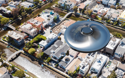 IFO  przypomina UFO,  ale to dron,  który ma przewozić przesyłki,  a w przyszłości także ludzi