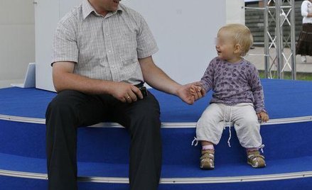 Rodzice dostaną niewiele więcej, niż zaproponował rząd