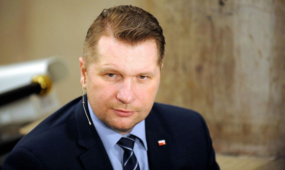 Otrzymali milion złotych z programu „Willa plus”. Dworek wystawiono na sprzedaż